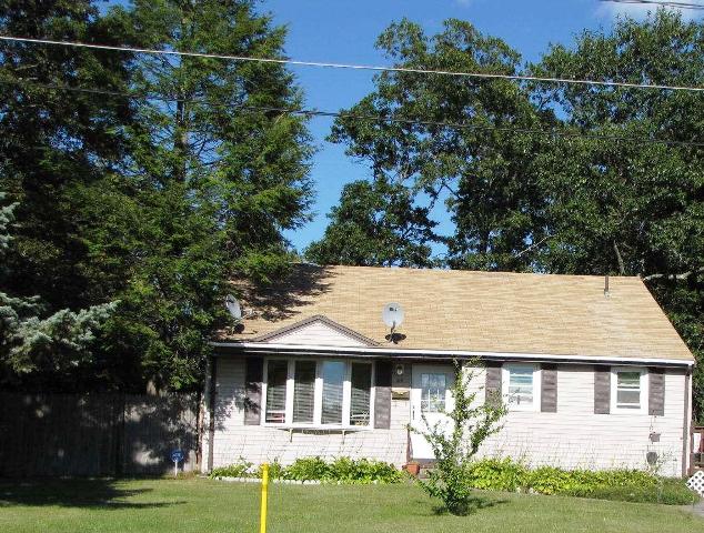 69 Farnham St, Brockton, MA 02302 