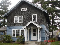 26 Burton St, Springfield, MA 01108 