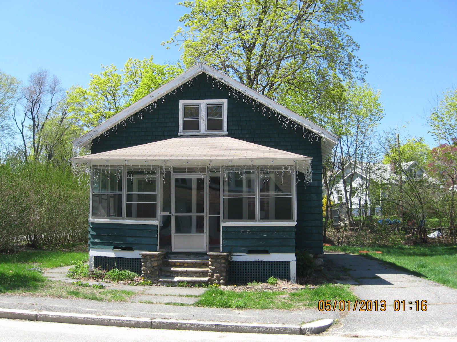 8 Norcross Street, Worcester, MA 01602 