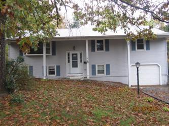 30 Cricklewood Dr, Leicester, MA 01524 