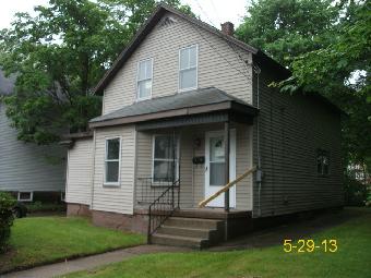 194 Pine St, Attleboro, MA 02703 