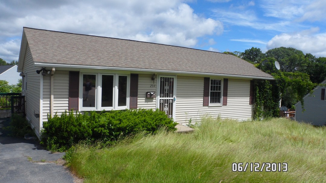 259 Clark St, Worcester, MA 01606 
