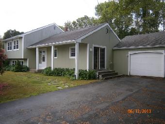 8 Briggs Avenue, Buzzards Bay, MA 02532 