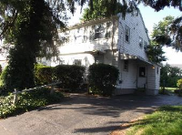 288 Fairmount Ave, Hyde Park, MA 02136 