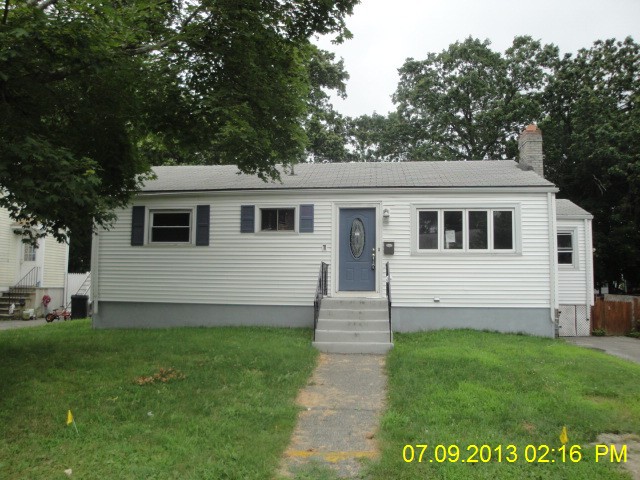 59 Nicholson St, Lynn, MA 01905 