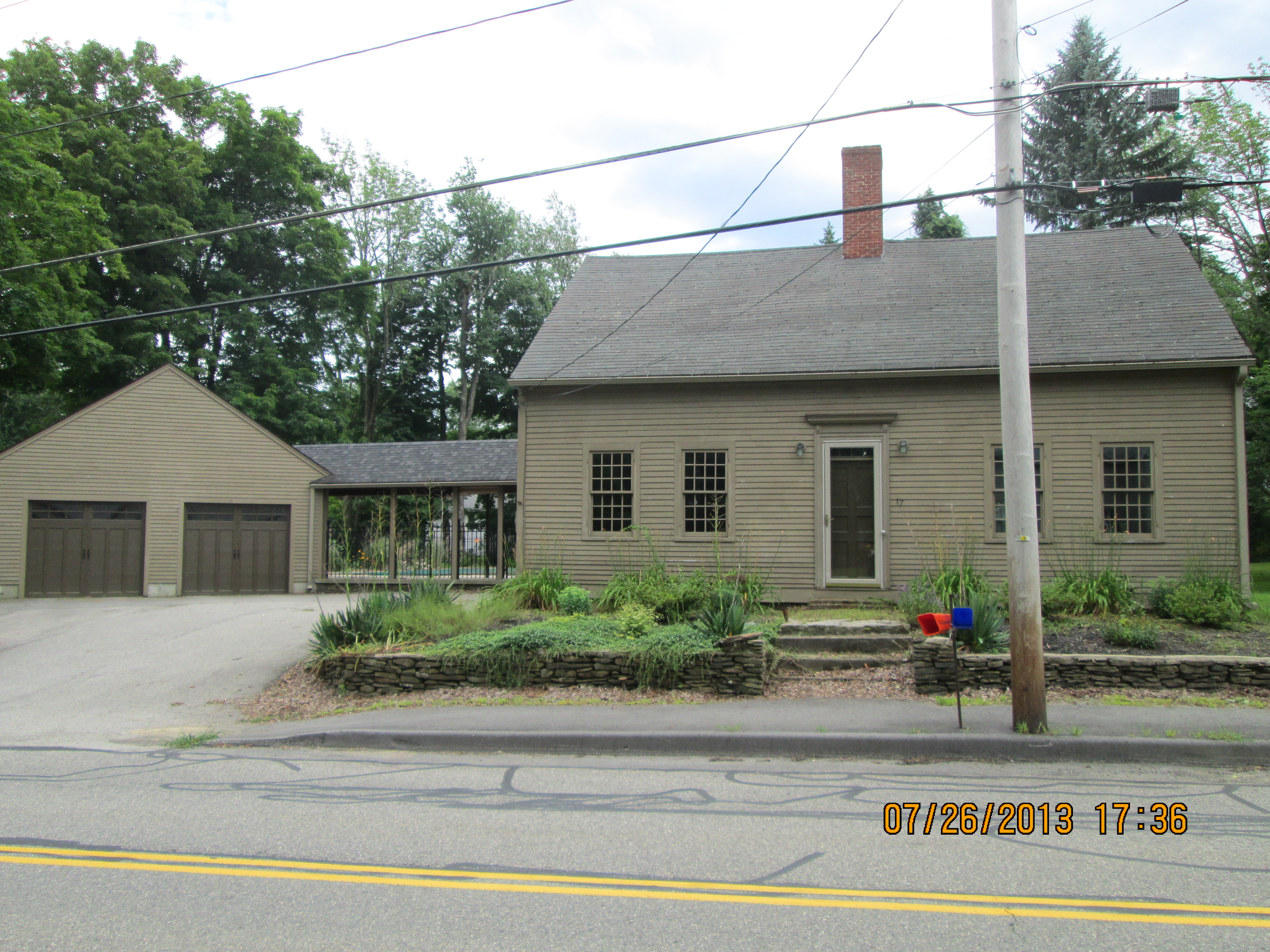 17 Hubbardston Rd, Templeton, MA 01468 