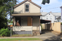 61 Chestnut St, Chicopee, MA 01013 
