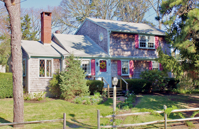 14 Moody Road, Harwich Port, MA 02646 