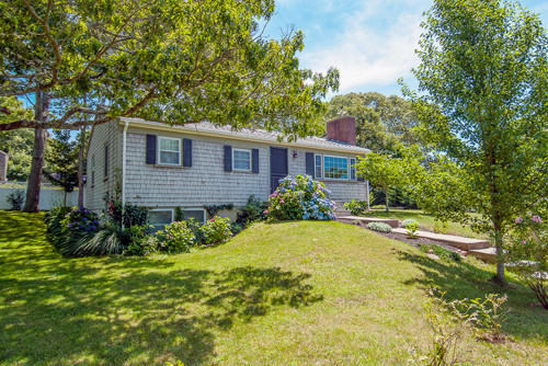 14 Summer Ln, Hyannis Port, MA 02647 