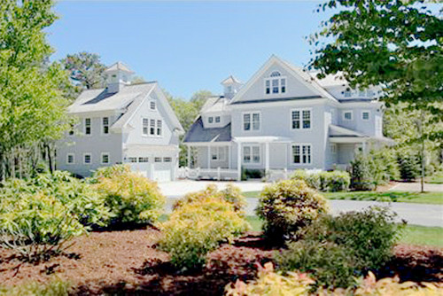 28 Flat Pond Cir, Mashpee, MA 02649 