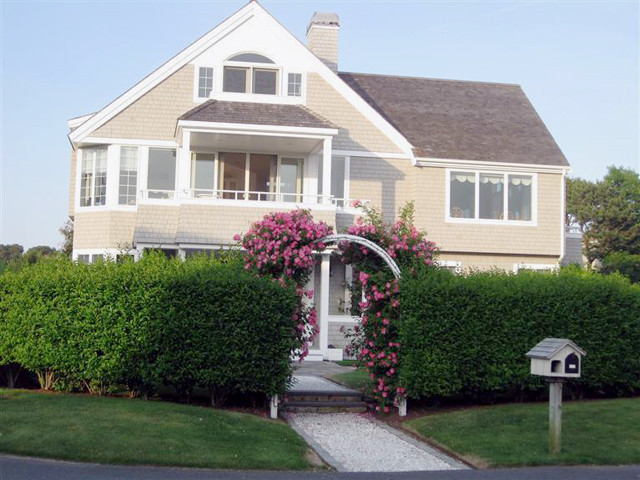 122 Shore West Dr, Mashpee, MA 02649 