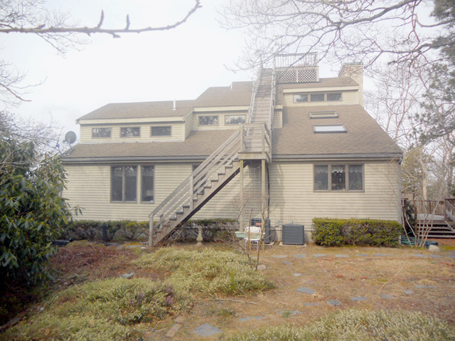 87 Rockledge Dr, North Falmouth, MA 02556 