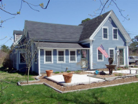 50-52 Pleasant St, Dennis Port, MA 02639 