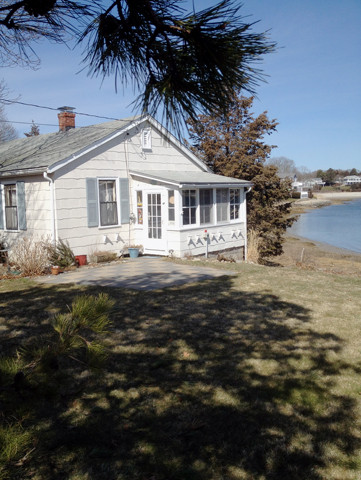 594 Circuit Ave, Pocasset, MA 02559 