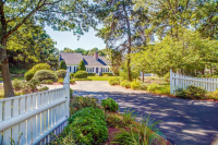 1136 Old Post Rd, Cotuit, MA 02635 