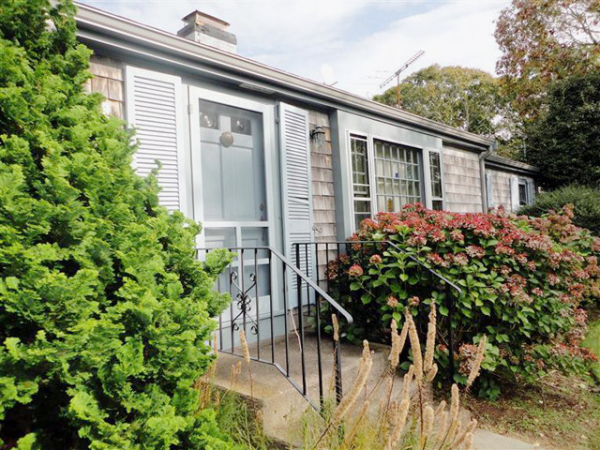 19 Indian Ridge Rd, West Falmouth, MA 02574 