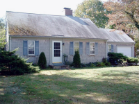53 Emmons Rd, Falmouth, MA 02540 