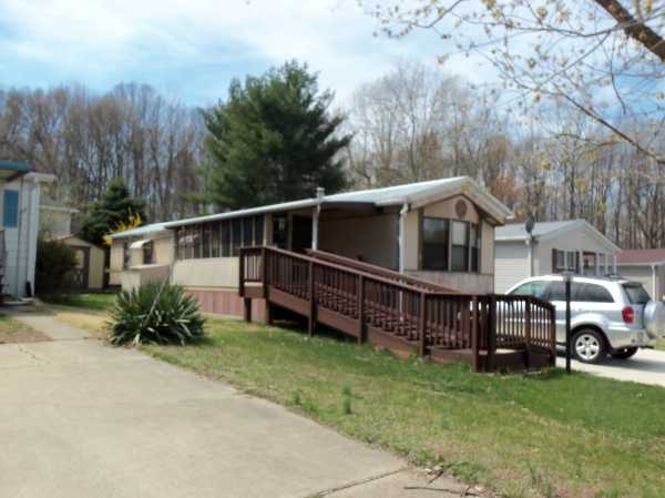 28 Diane Dr, Lothian, MD 20711 