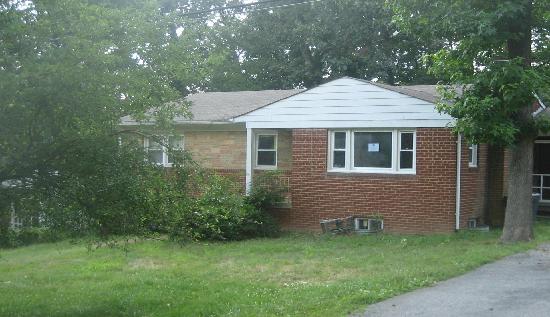 6005 Walnut Street, Temple Hills, MD 20748 