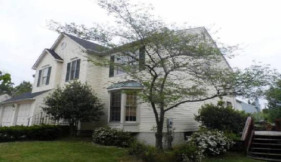 7025 Megan Ln, Greenbelt, MD 20770 