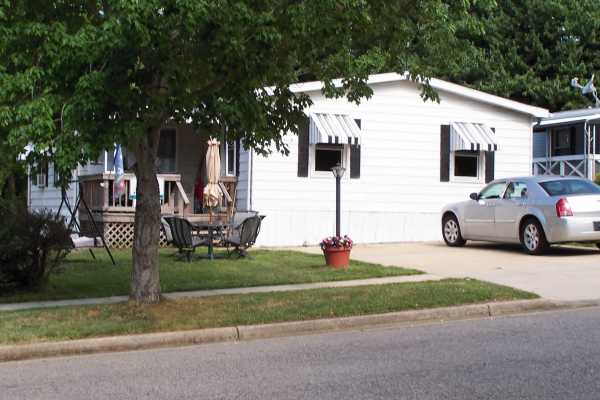 5 Boones Dr., Lothian, MD 20711 