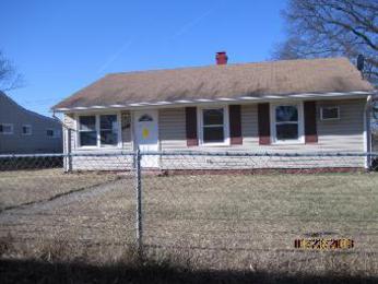 601 Carson Ave, Oxon Hill, MD 20745 