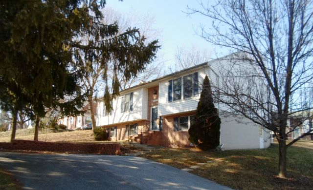 300 Bradford Dr, Westminster, MD 21158 