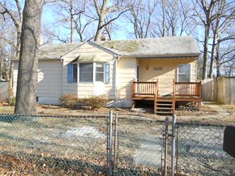 1220 Lynn Avenue, Pasadena, MD 21122 