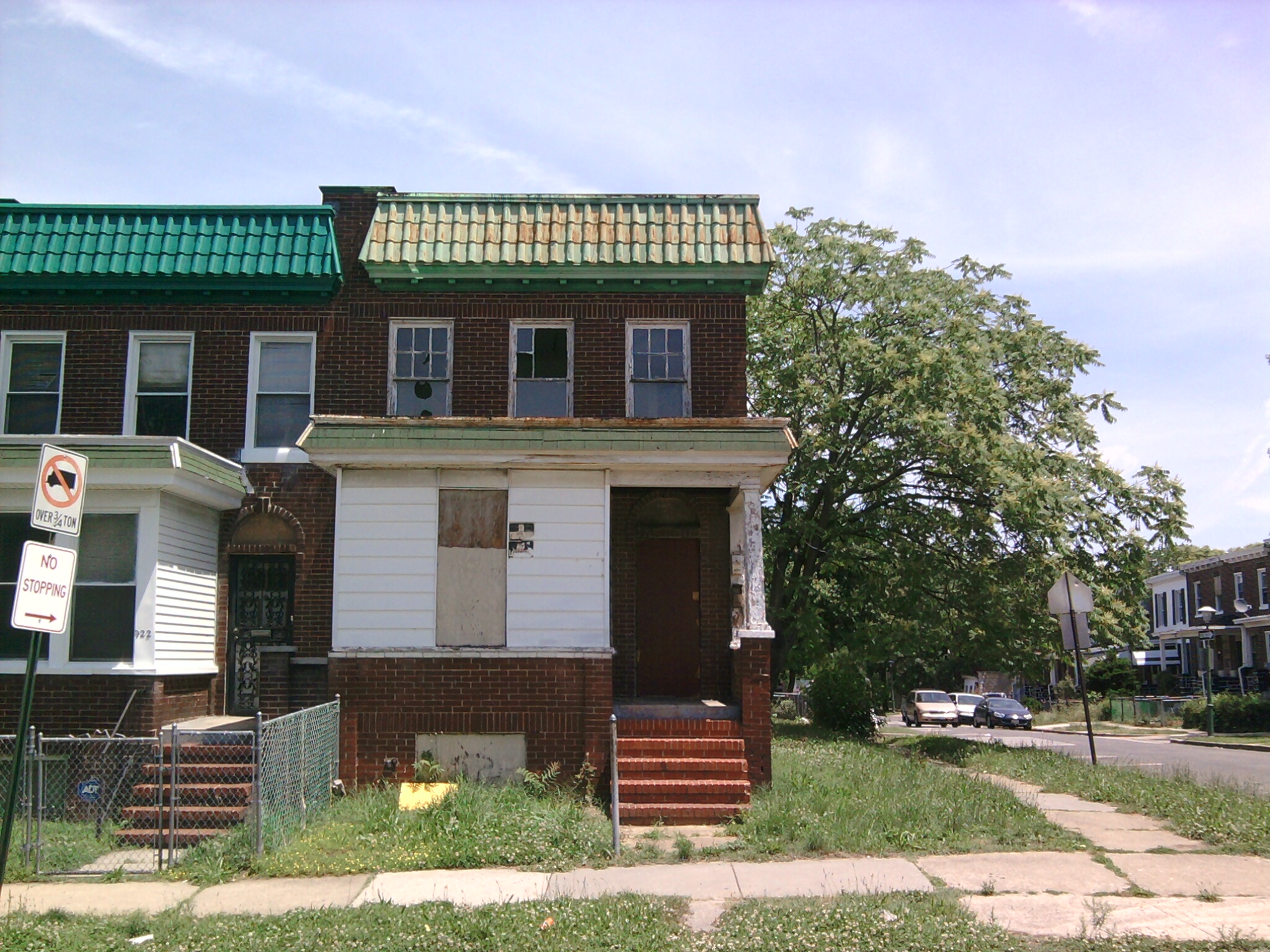 924 BONAPARTE AVE, Baltimore, MD 21218 