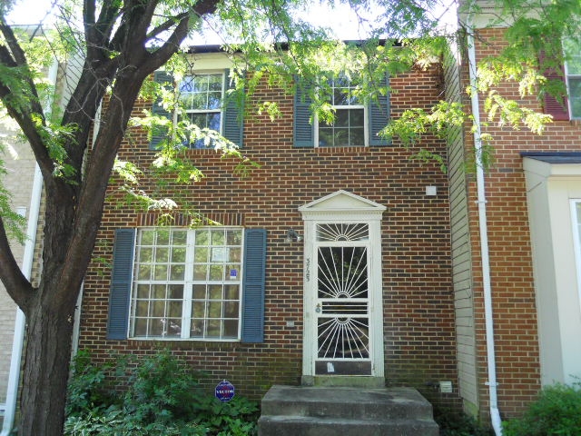 3723 Woodsman Ct, Suitland, MD 20746 