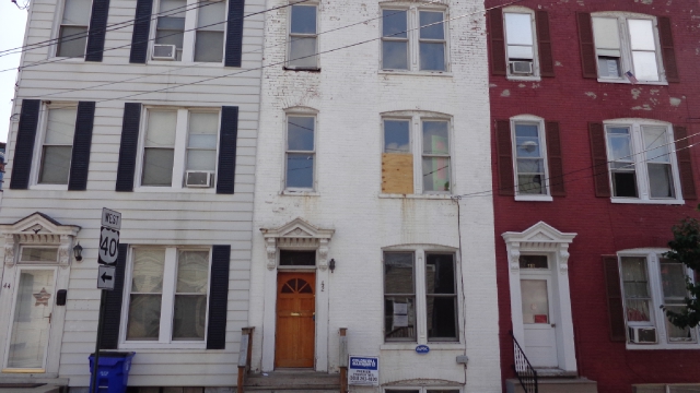 42 N Locust St, Hagerstown, MD 21740 