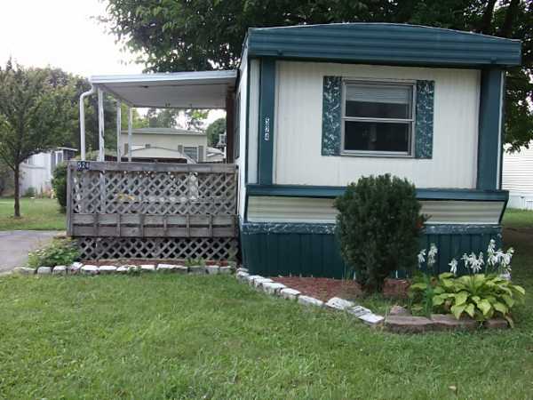 524 Thoreau, South Lyon, MI 48178 