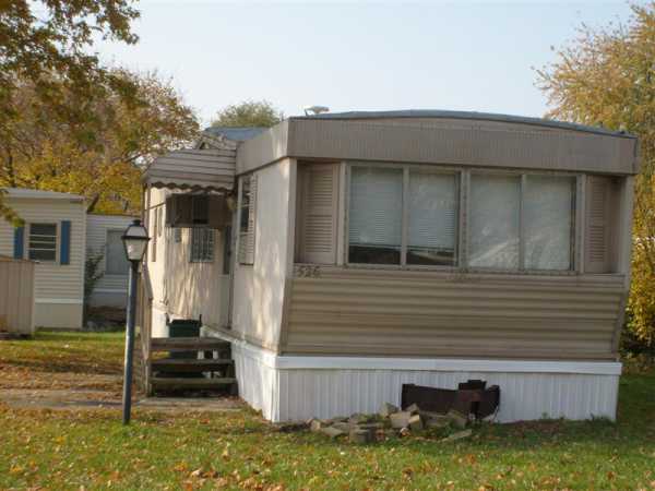 526 Thoreau, South Lyon, MI 48178 