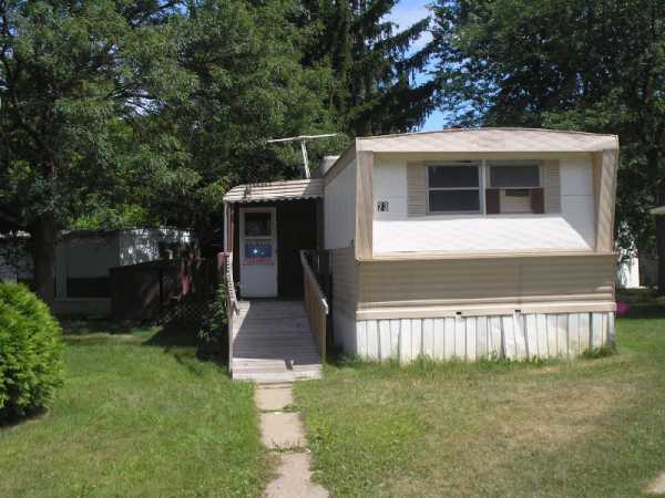 73 College Drive, Auburn Hills, MI 48326 