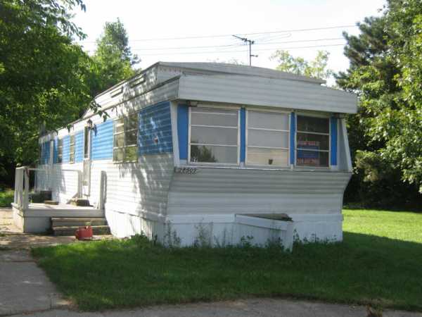 28509 S Maple, Romulus, MI 48174 