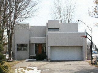 359 Beverly Estates Dr, Waterford, MI 48328 