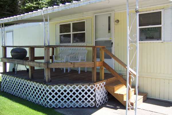 17990 North Shore Unit 47, Spring Lake, MI 49456 