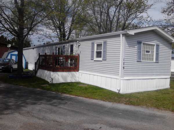 179 Preswick, Temperance, MI 48182 