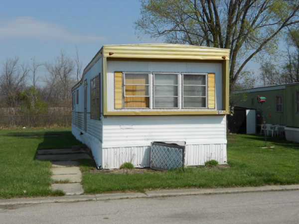 755 Holmes Dr, Bay City, MI 48707 