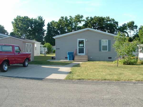 8890 Meadowview Dr., Kalamazoo, MI 49009 
