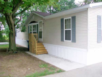 81 Carmell, Belleville, MI 48111 