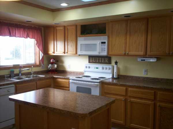 281 Pompano Ct., Lapeer, MI 48446 