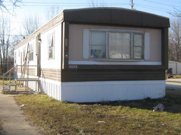 28661 S Maple, Romulus, MI 48174 