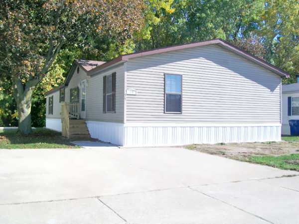 59 Carmell, Belleville, MI 48111 