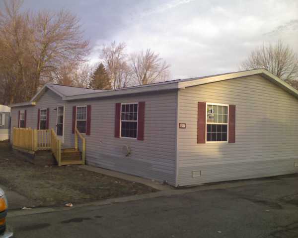 46537 Ecorse Rd. #21, Belleville, MI 48111 