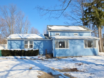 207 School St, Cassopolis, MI 49031 