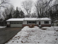 161 Lilac St, Paw Paw, MI 49079 