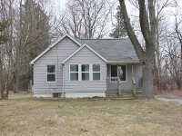 2052 Delaney St, Burton, MI 48509 