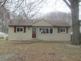 13582 Cogswell St, Romulus, MI 48174 