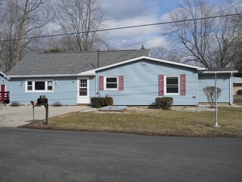 695 Bussing Ln, Coldwater, MI 49036 